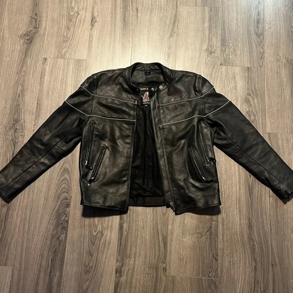 Wild Wear Women's M Genuine Leather Motorcycle Biker Jacket Zip-Out Liner